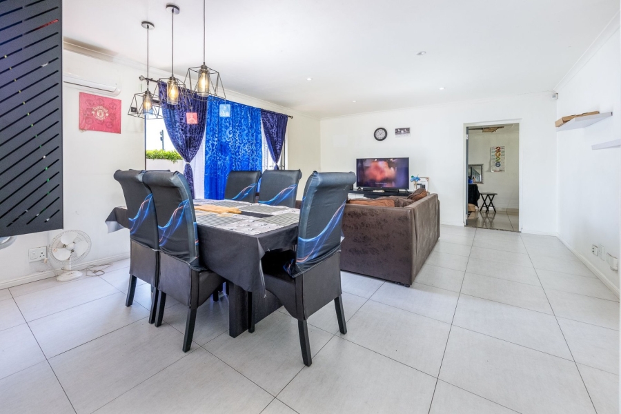 2 Bedroom Property for Sale in Rustdal Western Cape